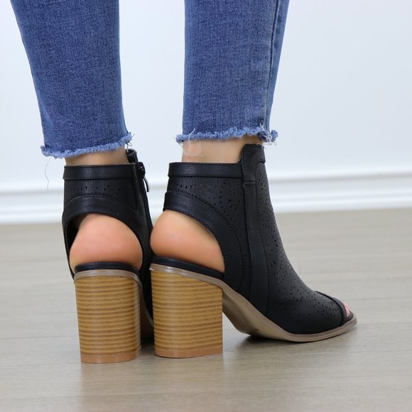 Black Laser cut Design Open Toe Ankle Boots - Picture 7 of 8